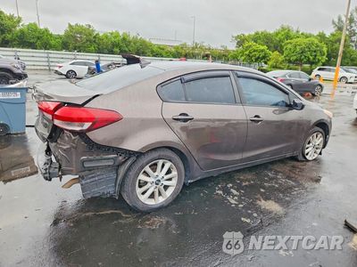 Trzecie zdjęcie samochodu z tyłu: 2017 KIA FORTE LX VIN:3KPFL4A7XHE007979 - miniatura