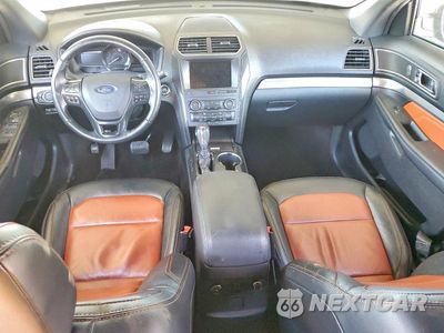 Zdjęcie 8 z 14 samochodu: 2019 FORD EXPLORER XLT VIN:1FM5K8D86KGA10181 - miniatura