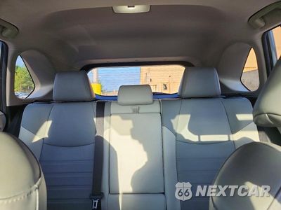 Zdjęcie 10 z 13 samochodu: 2022 TOYOTA RAV4 XLE PREMIUM VIN:JTMB6RFV6ND065210 - miniatura