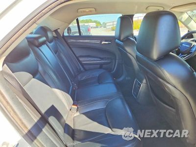 Zdjęcie 10 z 12 samochodu: 2017 CHRYSLER 300 LIMITED VIN:2C3CCARG1HH653829 - miniatura