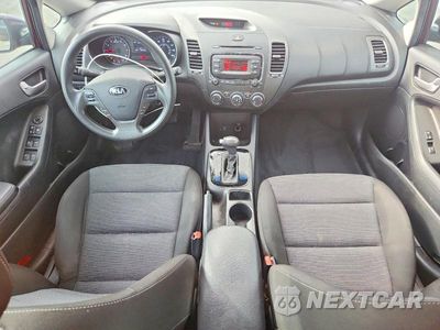 Zdjęcie 8 z 12 samochodu: 2017 KIA FORTE LX VIN:3KPFK4A78HE044158 - miniatura