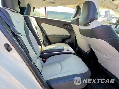 Zdjęcie 10 z 12 samochodu: 2017 TOYOTA PRIUS PRIME ADVANCED VIN:JTDKARFP2H3003636 - miniatura