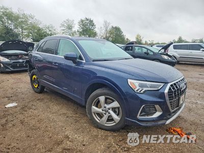 Czwarte zdjęcie samochodu z boku: 2019 AUDI Q3 PREMIUM PLUS VIN:WA1BECF33K1073416 - miniatura