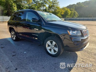 Czwarte zdjęcie samochodu z boku: 2016 JEEP COMPASS LATITUDE VIN:1C4NJDEB8GD695397 - miniatura