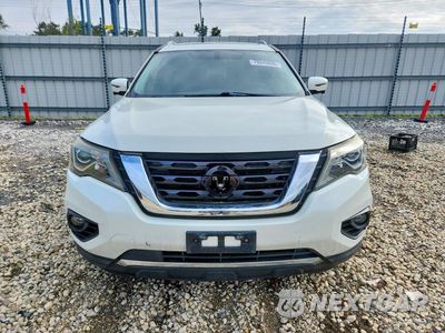 Piąte zdjęcie samochodu w środku: 2017 NISSAN PATHFINDER PLATINUM VIN:5N1DR2MM4HC628813 - miniatura