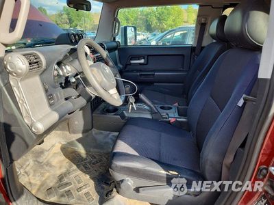 Zdjęcie 7 z 13 samochodu: 2008 TOYOTA FJ CRUISER BASE VIN:JTEBU11F88K054423 - miniatura