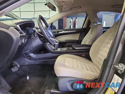 Zdjęcie 7 z 12 samochodu: 2018 FORD FUSION S VIN:3FA6P0G75JR227006 - miniatura