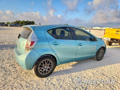 Trzecie zdjęcie samochodu z tyłu: 2013 TOYOTA PRIUS C ONE VIN:JTDKDTB37D1050089 - miniatura