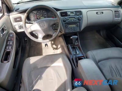 Zdjęcie 8 z 12 samochodu: 2000 HONDA ACCORD EX VIN:1HGCG1658YA081208 - miniatura