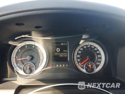 Zdjęcie 9 z 12 samochodu: 2014 RAM 1500 ST VIN:3C6JR6DG6EG101574 - miniatura