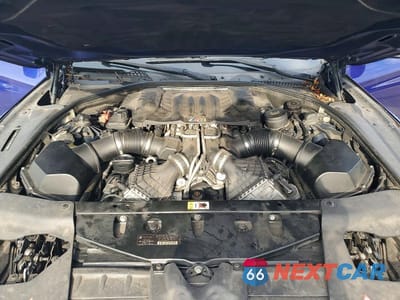 Zdjęcie 11 z 12 samochodu: 2012 BMW M6 VIN:WBSLZ9C51CC985483 - miniatura