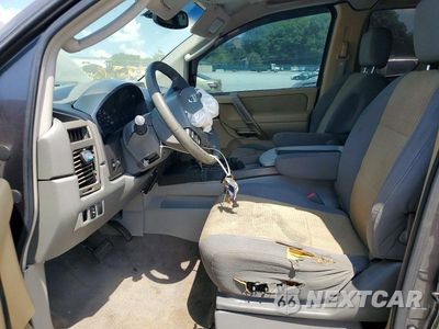 Zdjęcie 7 z 13 samochodu: 2004 NISSAN TITAN XE VIN:1N6AA06A14N539878 - miniatura