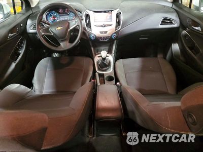 Zdjęcie 8 z 12 samochodu: 2018 CHEVROLET CRUZE LS VIN:1G1BB5SMXJ7129896 - miniatura
