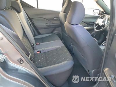 Zdjęcie 10 z 12 samochodu: 2018 NISSAN KICKS SV VIN:3N1CP5CU0JL503751 - miniatura