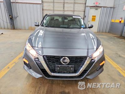 Piąte zdjęcie samochodu w środku: 2019 NISSAN ALTIMA S VIN:1N4BL4BV5KC167011 - miniatura