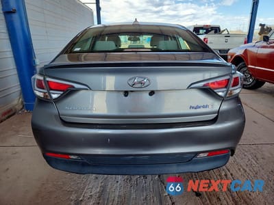 Zdjęcie 6 z 12 samochodu: 2017 HYUNDAI SONATA HYBRID SE VIN:KMHE24L3XHA063427 - miniatura