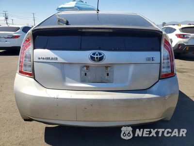 Zdjęcie 6 z 12 samochodu: 2013 TOYOTA PRIUS TWO VIN:JTDKN3DU3D5628507 - miniatura
