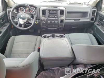 Zdjęcie 8 z 12 samochodu: 2018 RAM 1500 ST VIN:1C6RR6FG9JS149914 - miniatura