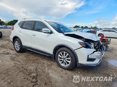 Czwarte zdjęcie samochodu z boku: 2017 NISSAN ROGUE SV VIN:KNMAT2MT3HP612451 - miniatura