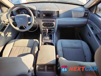 Zdjęcie 8 z 13 samochodu: 2006 JEEP GRAND CHEROKEE LAREDO VIN:1J4GS48K96C215402 - miniatura