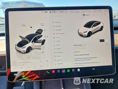 Zdjęcie 9 z 13 samochodu: 2024 TESLA MODEL Y VIN:7SAYGDEE0RA258088 - miniatura
