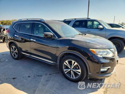 Czwarte zdjęcie samochodu z boku: 2017 NISSAN ROGUE SL VIN:5N1AT2MT3HC773367 - miniatura
