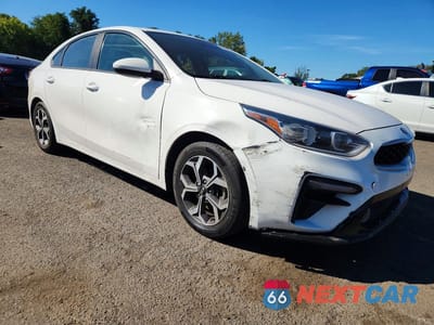 Czwarte zdjęcie samochodu z boku: 2020 KIA FORTE LXS VIN:3KPF24AD7LE165231 - miniatura