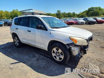 Czwarte zdjęcie samochodu z boku: 2008 TOYOTA RAV4 BASE VIN:JTMBK33V786030357 - miniatura