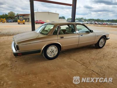 Trzecie zdjęcie samochodu z tyłu: 1994 JAGUAR VANDENPLAS VIN:SAJKX1743RC706573 - miniatura