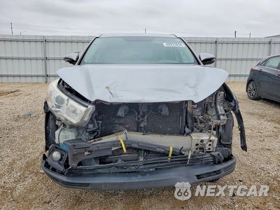 Piąte zdjęcie samochodu w środku: 2014 TOYOTA HIGHLANDER XLE VIN:5TDKKRFHXES011581 - miniatura