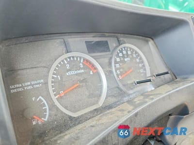 Zdjęcie 9 z 13 samochodu: 2015 ISUZU NQR VIN:JALE5W162F7302398 - miniatura