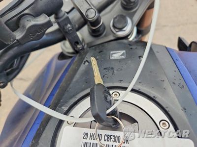 Zdjęcie 8 z 10 samochodu: 2020 HONDA CBF300 NA VIN:MLHNC5556L5000412 - miniatura