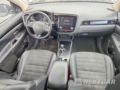 Zdjęcie 8 z 13 samochodu: 2020 MITSUBISHI OUTLANDER SE VIN:JA4AD3A32LZ044076 - miniatura