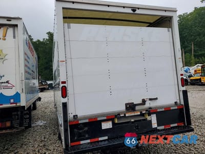 Zdjęcie 6 z 13 samochodu: 2021 GMC SAVANA BOX TRUCK VIN:7GZ37TC72MN013525 - miniatura