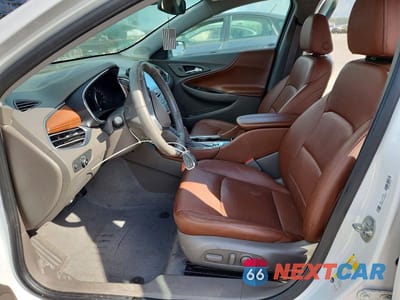 Zdjęcie 7 z 12 samochodu: 2018 CHEVROLET MALIBU PREMIER VIN:1G1ZE5SX2JF175597 - miniatura