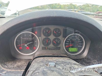 Zdjęcie 9 z 12 samochodu: 2005 FORD F150 VIN:1FTPX14585KB96934 - miniatura