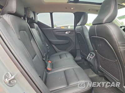 Zdjęcie 10 z 12 samochodu: 2024 VOLVO XC40 PLUS VIN:YV4L12UL8R2280369 - miniatura