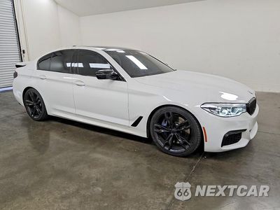 Czwarte zdjęcie samochodu z boku: 2020 BMW M550XI VIN:WBAJS7C0XLBN96579 - miniatura