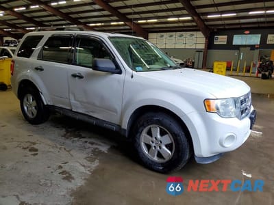 Czwarte zdjęcie samochodu z boku: 2012 FORD ESCAPE XLT VIN:1FMCU9D71CKC22709 - miniatura