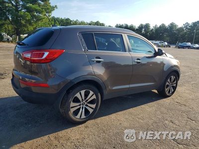 Trzecie zdjęcie samochodu z tyłu: 2013 KIA SPORTAGE EX VIN:KNDPC3A2XD7441381 - miniatura
