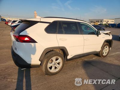 Trzecie zdjęcie samochodu z tyłu: 2021 TOYOTA RAV4 XLE VIN:4T3RWRFV4MU033548 - miniatura