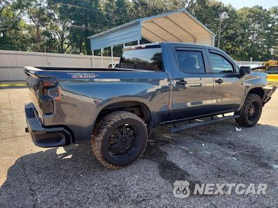 Trzecie zdjęcie samochodu z tyłu: 2020 CHEVROLET SILVERADO K1500 TRAIL BOSS CUSTOM VIN:3GCPYCEF9LG280894 - miniatura