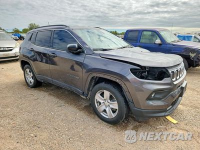 Czwarte zdjęcie samochodu z boku: 2022 JEEP COMPASS LATITUDE VIN:3C4NJDBB2NT217472 - miniatura