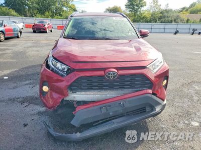 Piąte zdjęcie samochodu w środku: 2019 TOYOTA RAV4 XLE VIN:JTMP1RFVXKD507549 - miniatura
