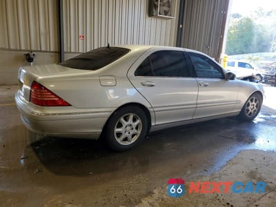 Trzecie zdjęcie samochodu z tyłu: 2001 MERCEDES-BENZ S 430 VIN:WDBNG70J11A147859 - miniatura