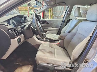Zdjęcie 7 z 12 samochodu: 2016 HONDA ACCORD LX VIN:1HGCR2F39GA182660 - miniatura