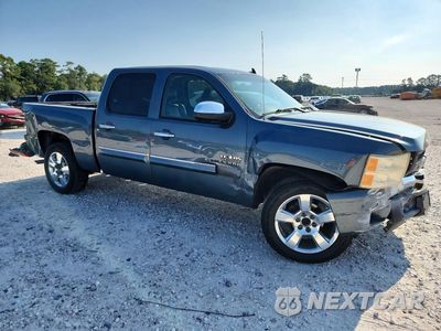 Czwarte zdjęcie samochodu z boku: 2011 CHEVROLET SILVERADO C1500 LT VIN:3GCPCSE03BG343782 - miniatura