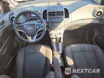 Zdjęcie 8 z 12 samochodu: 2014 CHEVROLET SONIC VIN:1G1JC5SG0E4147690 - miniatura