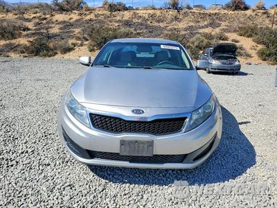 Piąte zdjęcie samochodu w środku: 2011 KIA OPTIMA LX VIN:KNAGM4A79B5118783 - miniatura