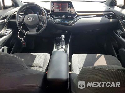 Zdjęcie 8 z 14 samochodu: 2019 TOYOTA C-HR XLE VIN:NMTKHMBX9KR083574 - miniatura